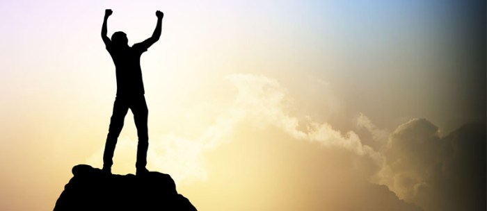 man-on-mountain-victory-SLDR